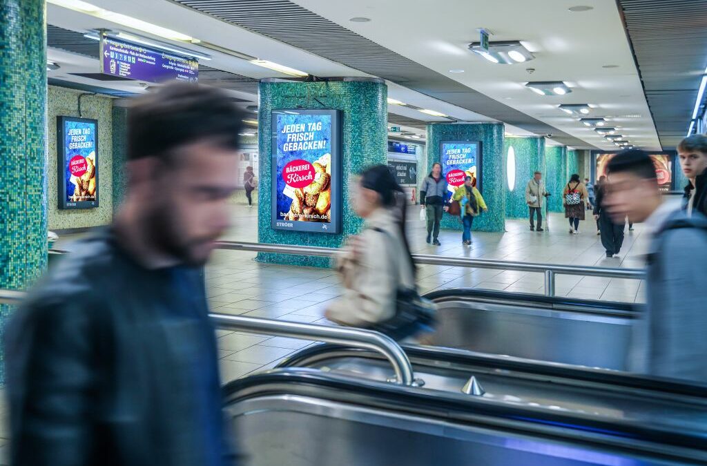 Jetzt brandneu bei X-CITY – 19 PV Station Screens in der U-Station Kröpcke